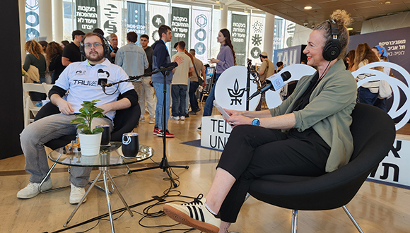 פודקאסט בשידור חי ביום הפתוח באוניברסיטת תל אביב